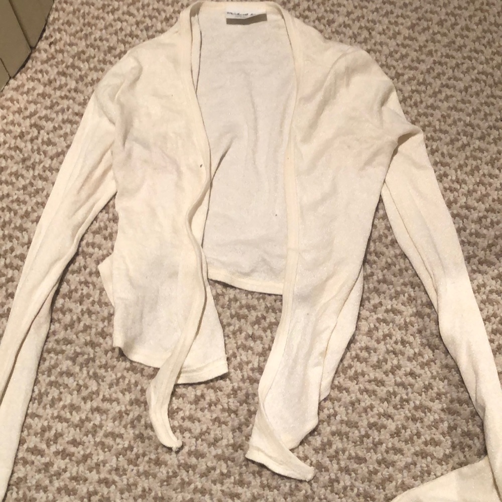 Cream shrug